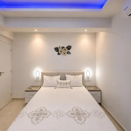 Newcastle House 1st Floor * Skiathos