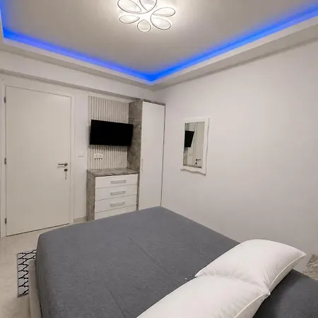 Apartament Newcastle House 1st Floor Skiathos